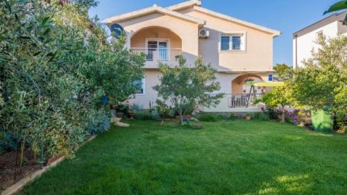 Apartment Bajic by Villas Guide