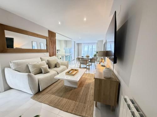 Beach & Chill By Claire Homes