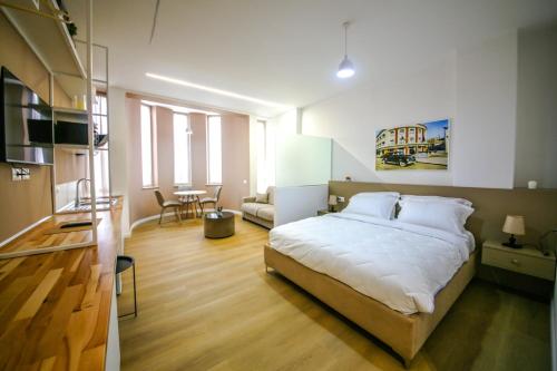 Denis Studios Durres