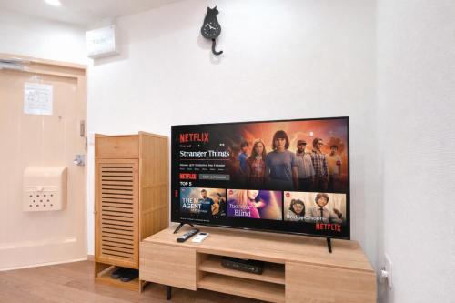 301, 6 min walk to subway stn, Tokyo Univ, Tokyo Tower, Tokyo-Dome direct by subway