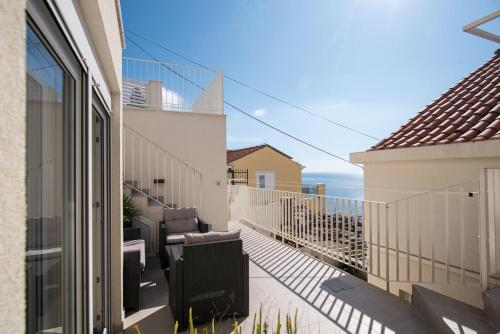 ADRIATIC ABOVE APARTMENT by DuHomes