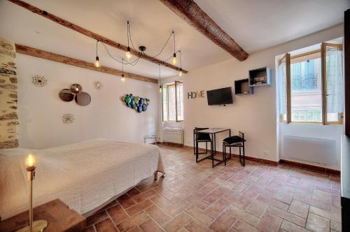 Agréable Studio quartier Suquet-Vieux Port A0B185