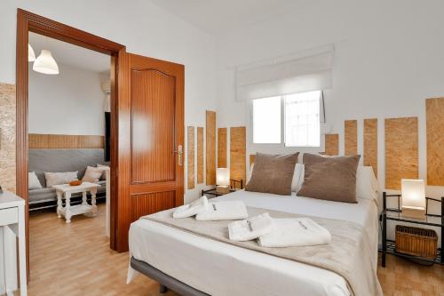 C02 - Seaside Pedregalejo 3 Bedrooms Apartment