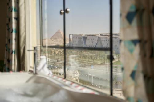 Elite Pyramids & GEM View