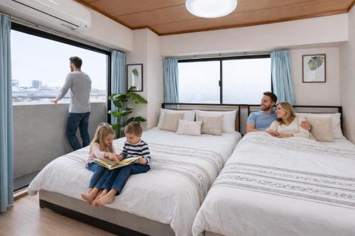 2th floor with elevator 3min walk from Koma Gome on the Yamanote Line 2 rooms and 1 living room, maximum 8 people, direct access to Shinjuku, Ueno, Akihabara, Ginza, Tokyo Ikebukuro, Shinjuku, Shibuya