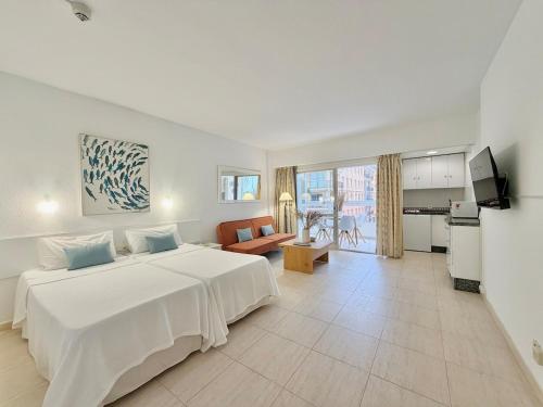 LaFrenchTouch - Estudio en primera línea de playa