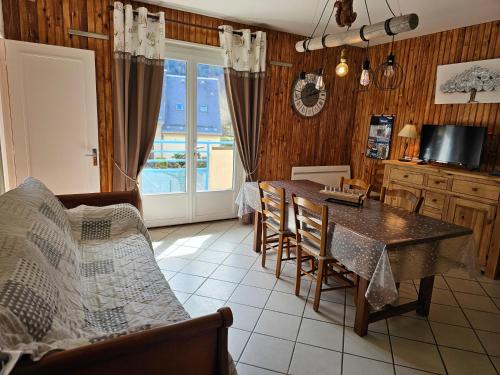Appart 6 personnes esprit chalet vue sur montagne