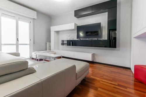 New Milan Apartment Near Central Station 3 Bedroom