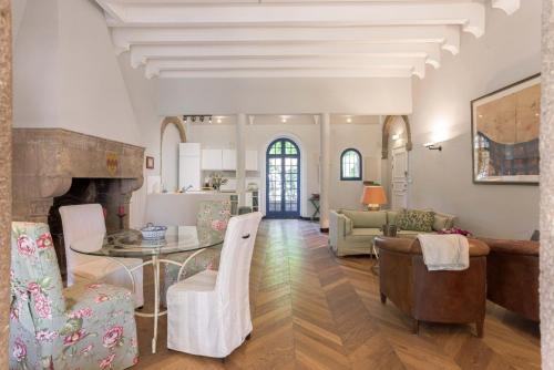 Manoir de Duke II - Piscine, patio, clim, parking