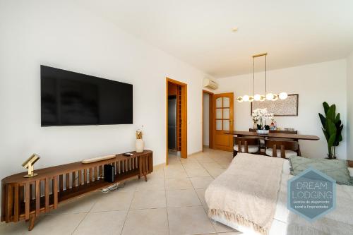 Colina Collection - Dream Lodging