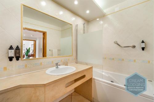 Colina Collection - Dream Lodging