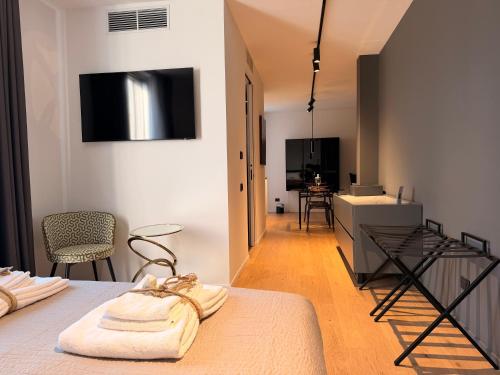 MARI Luxury Rooms and Suites photo 54