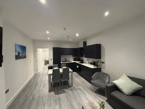 Cumberland Street Apartments by Happy Days photo 10