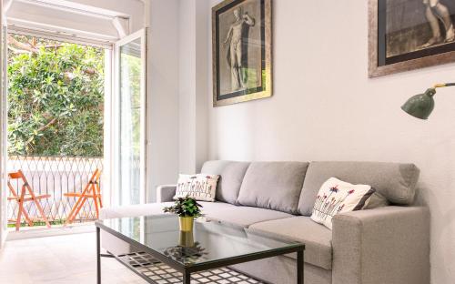 Alohamundi Plaza del Museo