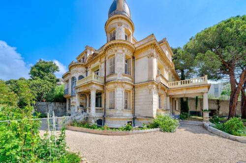 Villa Monique-Parking free