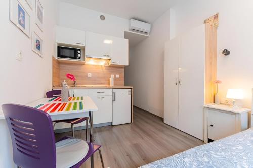 Flex SelfCheckIns 131 - Studio Apartment - Centre