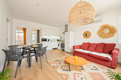 BmyGuest - River View Terrace Apartment