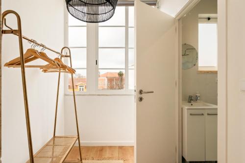 BmyGuest - River View Terrace Apartment