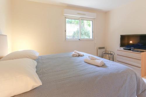 Charming & bright flat with AC Garden 300m and Closed Garage - BENAKEY