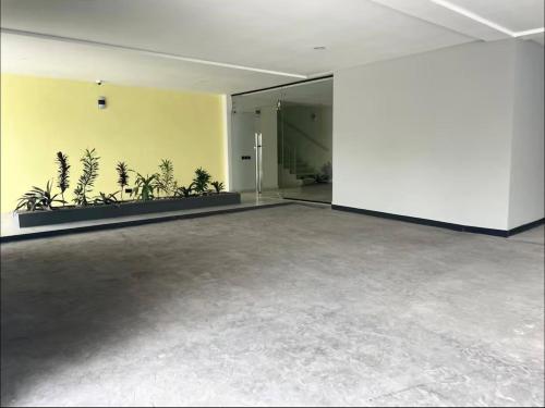 2 Renner's Place, Luxury 2 Bedroom Apartment in Labone, Accra, Accra ...