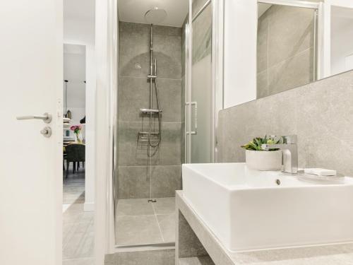 LivinParis - Luxury 3 Bedrooms Le Marais I