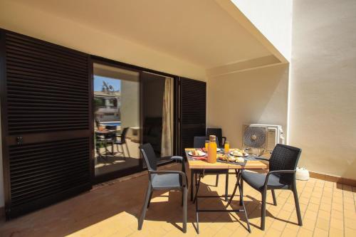 Apartment Lily - com Piscina perto da Praia em Albufeira