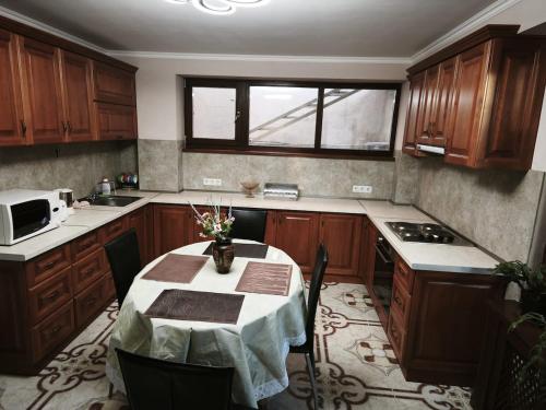 Feel Classic NEW apartment near park&lake Rascani