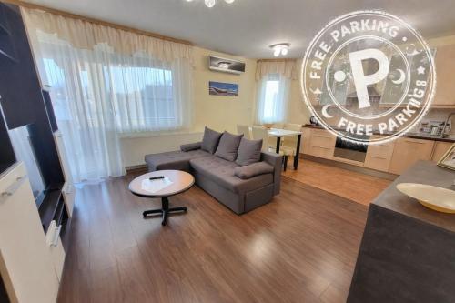 Soluna - Sunny Downtown Apartment FREE PARKING