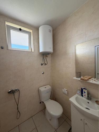 O baie la Bukuria e Fjerinës