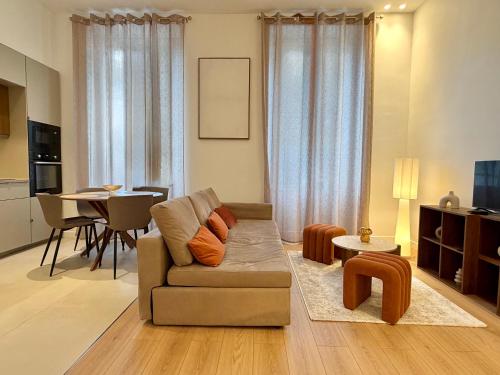 Luxurious renovated 3-room apartment - City center