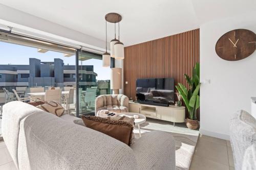 Estepona Retreat 3BR with Ocean Views - Fitness, Pool and Wellness Access photo 16