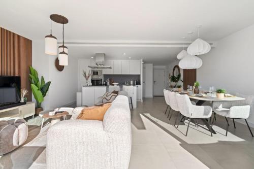 Estepona Retreat 3BR with Ocean Views - Fitness, Pool and Wellness Access photo 7