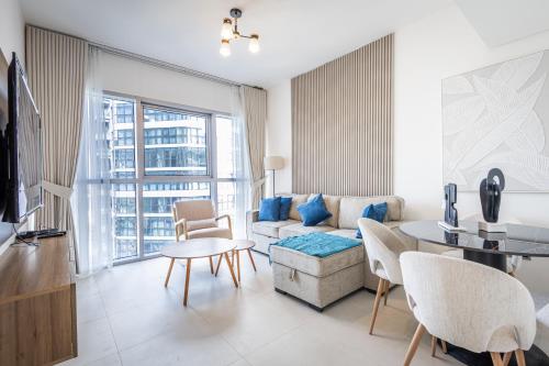 Modern Reem Island stay with stunning view