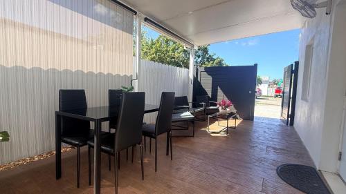 Comfortable modern apartment- central location. photo 11