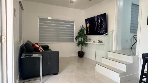 Comfortable modern apartment- central location. photo 19