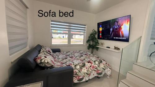 Comfortable modern apartment- central location. photo 37