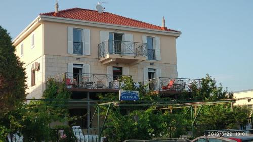 Apartments Ginna