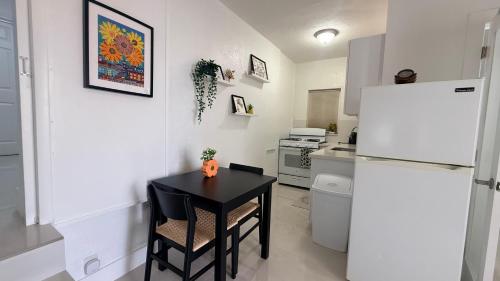 Comfortable modern apartment- central location. photo 10