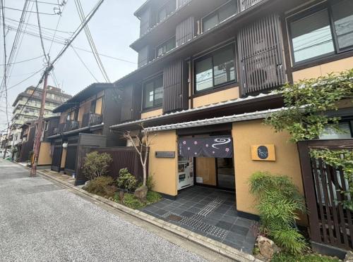 IYASHI KIYOMIZU GOJO -Twin Room- Boutique Hotel 癒し 清水五条 ツインルーム
