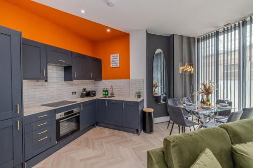 Central 3 Bedroom Next To Brighton Shopping Centre & Beach Sleep 16 Guests photo 5
