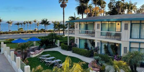 an aerial view of a resort with the ocean in the background at Cabrillo Inn at the Beach in Santa Barbara