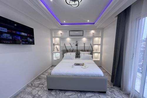 Kaylia suite home