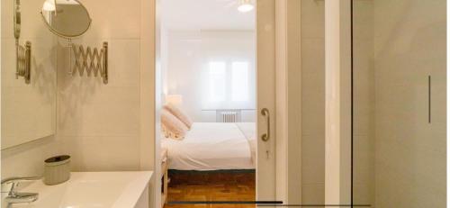 Silencioso apartamento cerca al parque el retiro