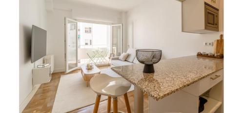 Silencioso apartamento cerca al parque el retiro