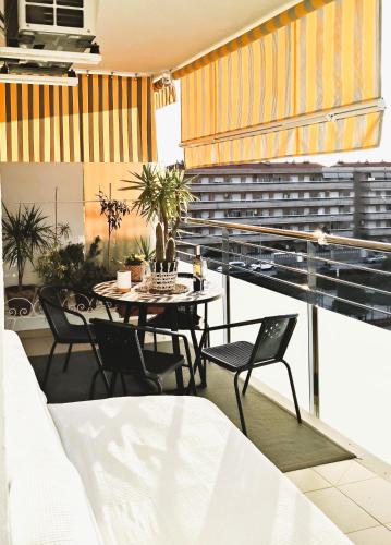 Alegre apto con piscina, a 300m de la playa.