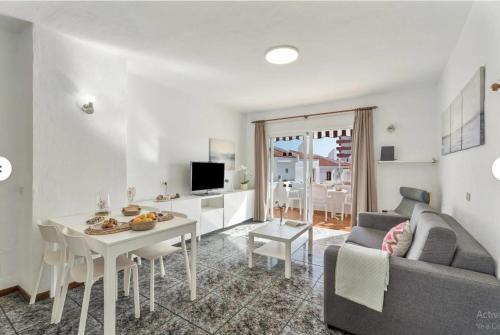 Golden Sun Penthouse Las Floritas