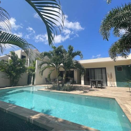 Luxe Tropische Villa met Privézwembad