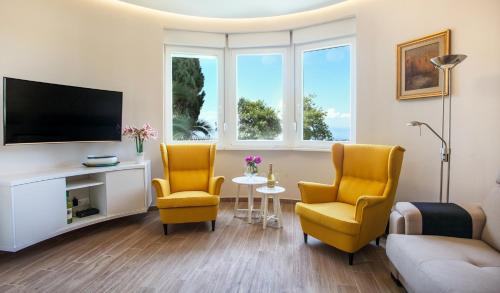 Apartments by the sea Split - 25176