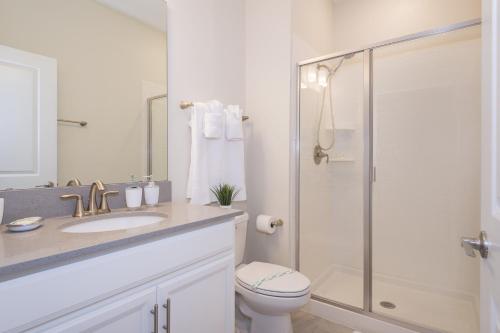 Stunning Townhouses 5 Minutes away Disney! photo 207