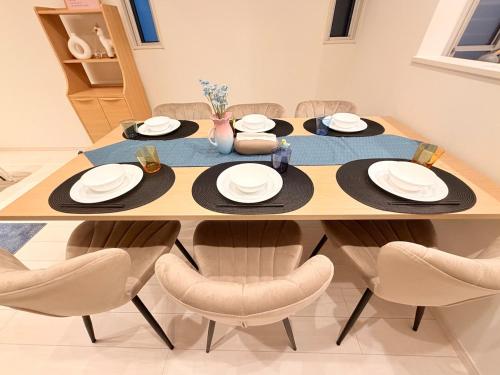 New Open Riverside House for 10 Guests Near Najima Station Parking